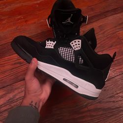 JORDAN 4 RETRO WHITE THUNDER 