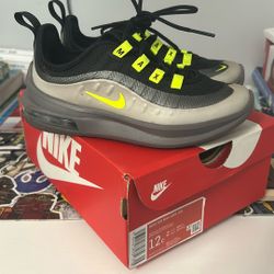 Kids - Nike Size 12c