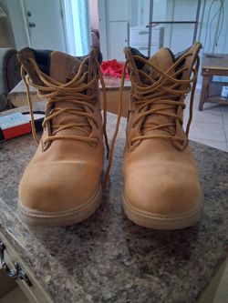 Mens boots size11