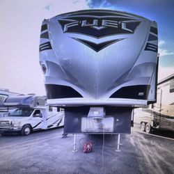 2020 FUEL 335 TOYHAULER 