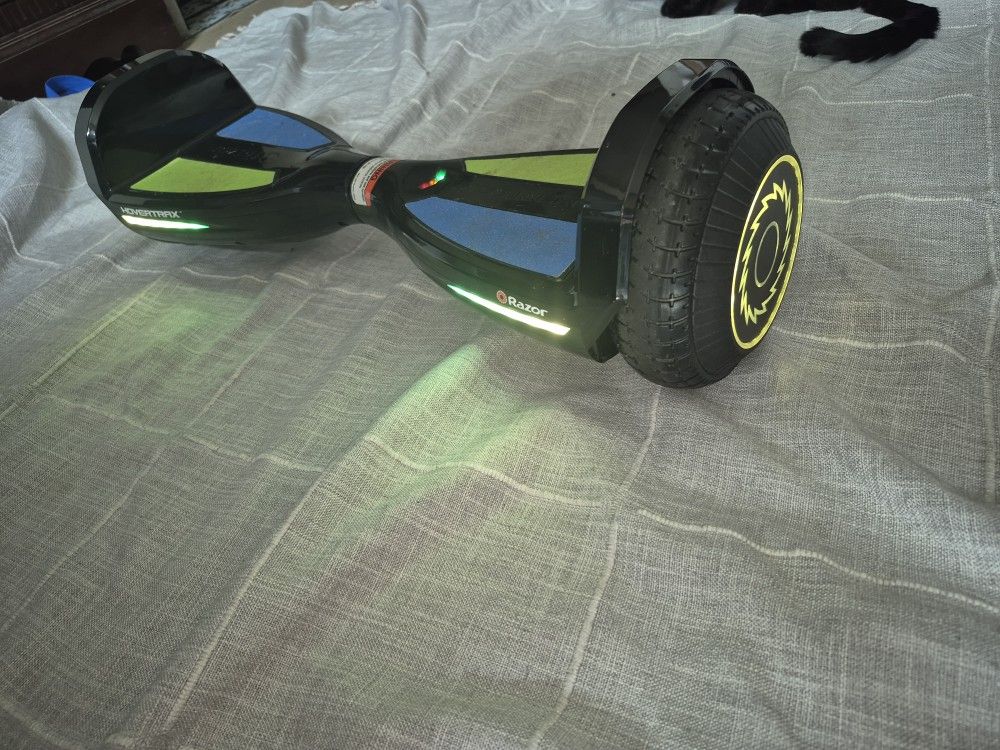 Razor Hovertrax Lux hoverboard