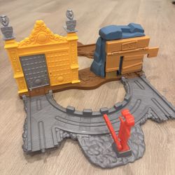 Thomas The Train Take-n-Play Treasure Tracks Set