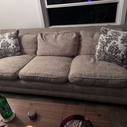 Rare Comfy Cottage-core Couch