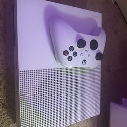 Xbox One S + Controller