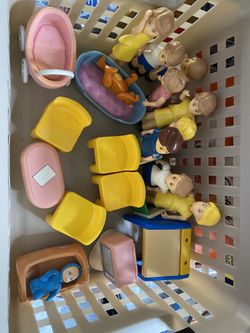 Little tikes vintage dollhouse accessories