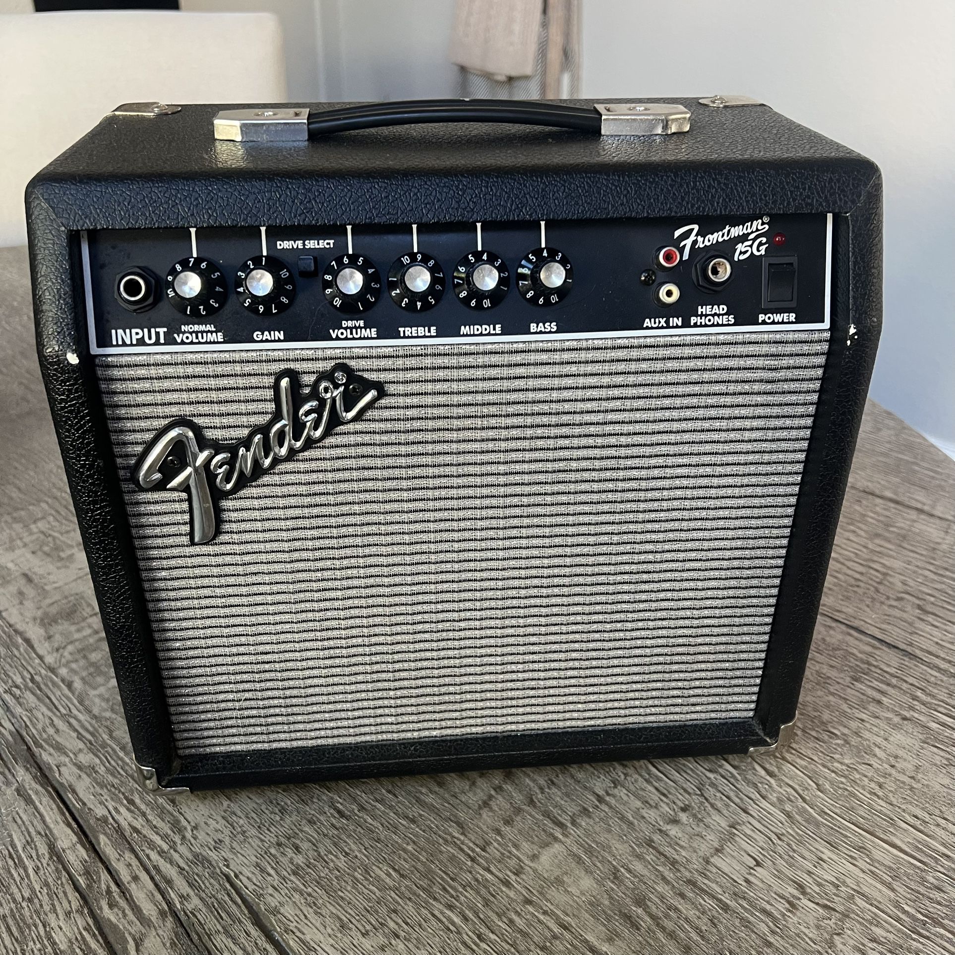 Fender Fender Frontman 15G Guitar Amplifier works perfect great condition