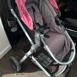 Pivot Stroller 