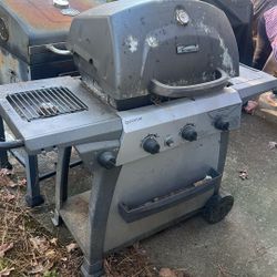 Kenmore 3 Burner Gas Grill W/ Side Burner