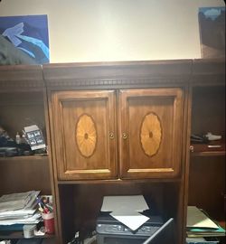 FREE WOODEN DESK