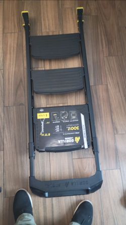 3 step ladder from master 300 Lb limit with 8'11" reach