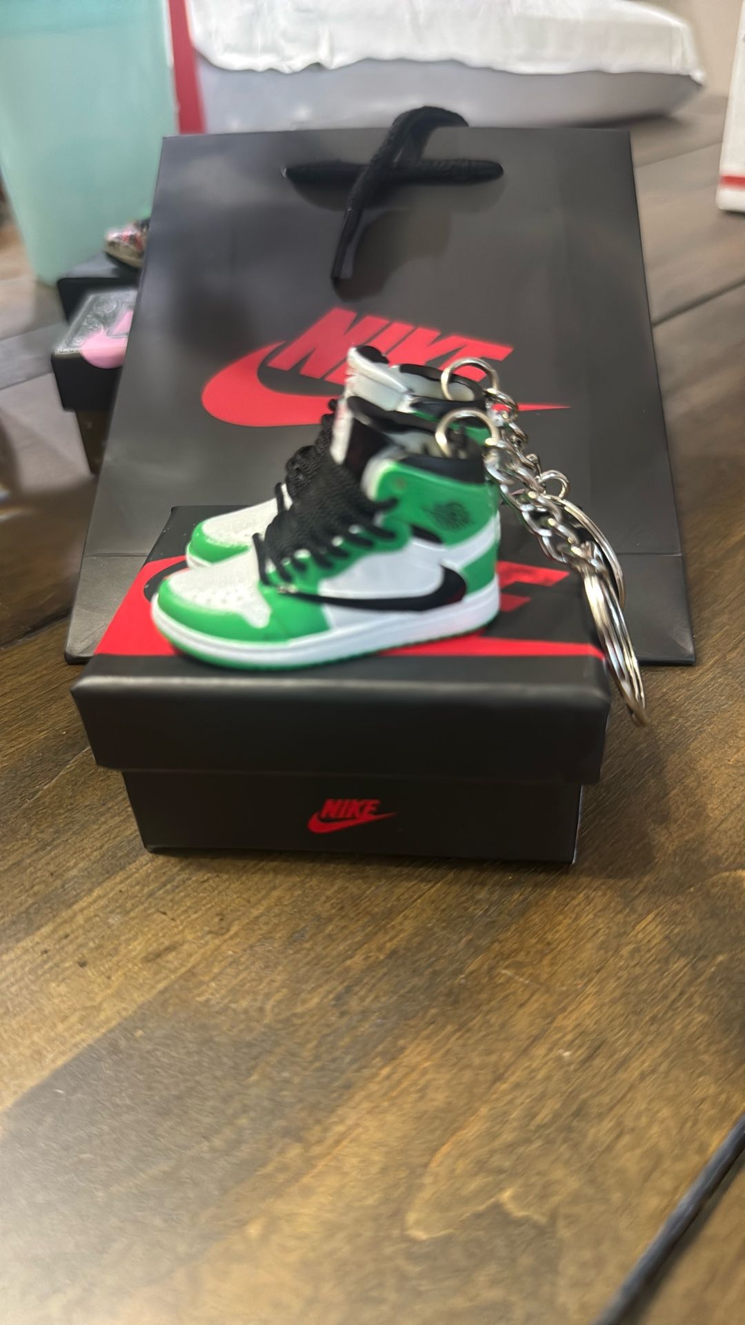 Jordan 1 High Keychain W/gift Bag