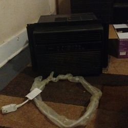 Midea 10000 BTU Ac Unit 