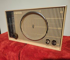 Zenith vintage tube AM FM Radio