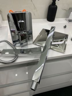 MODERN BATHROOM RAIN SHOWER** DUCHA DE PANEL **