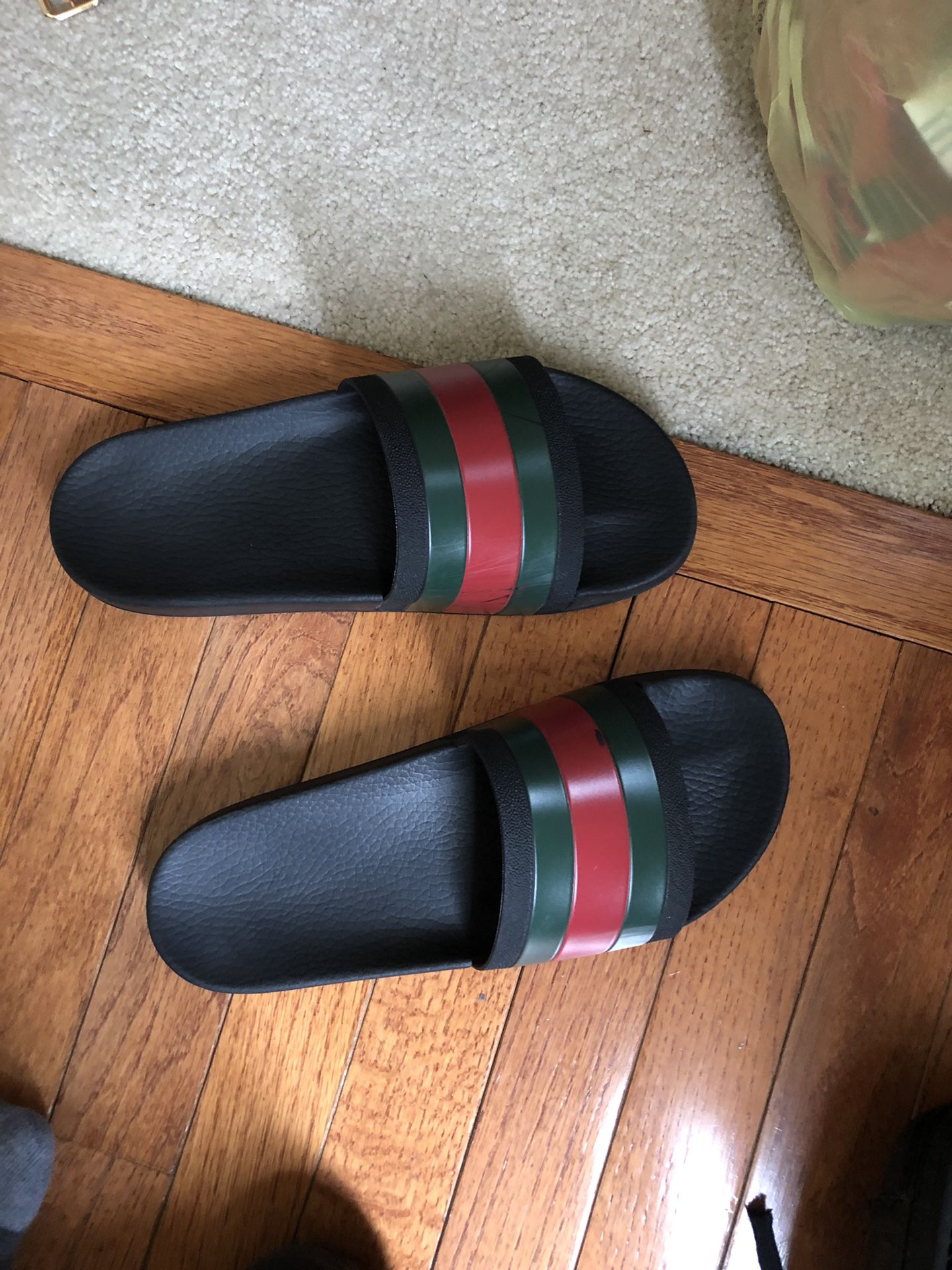 Gucci slides/flip flops