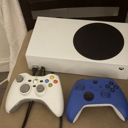 Xbox Series S Console + 2 Controllers (White & Blue) – Great Condition 