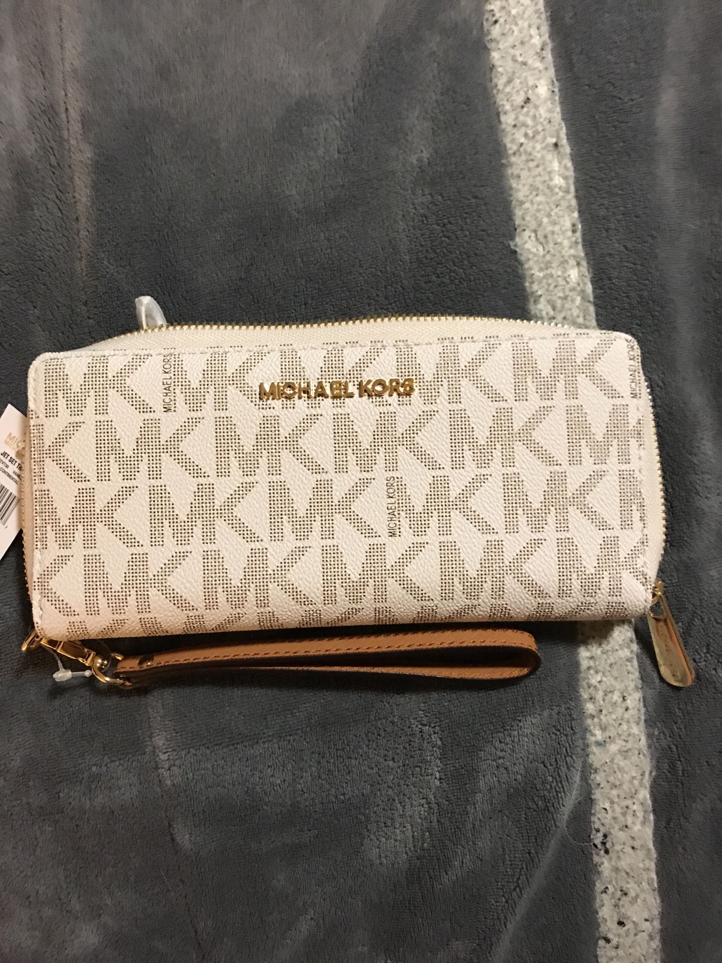 Michael kors jet set travel