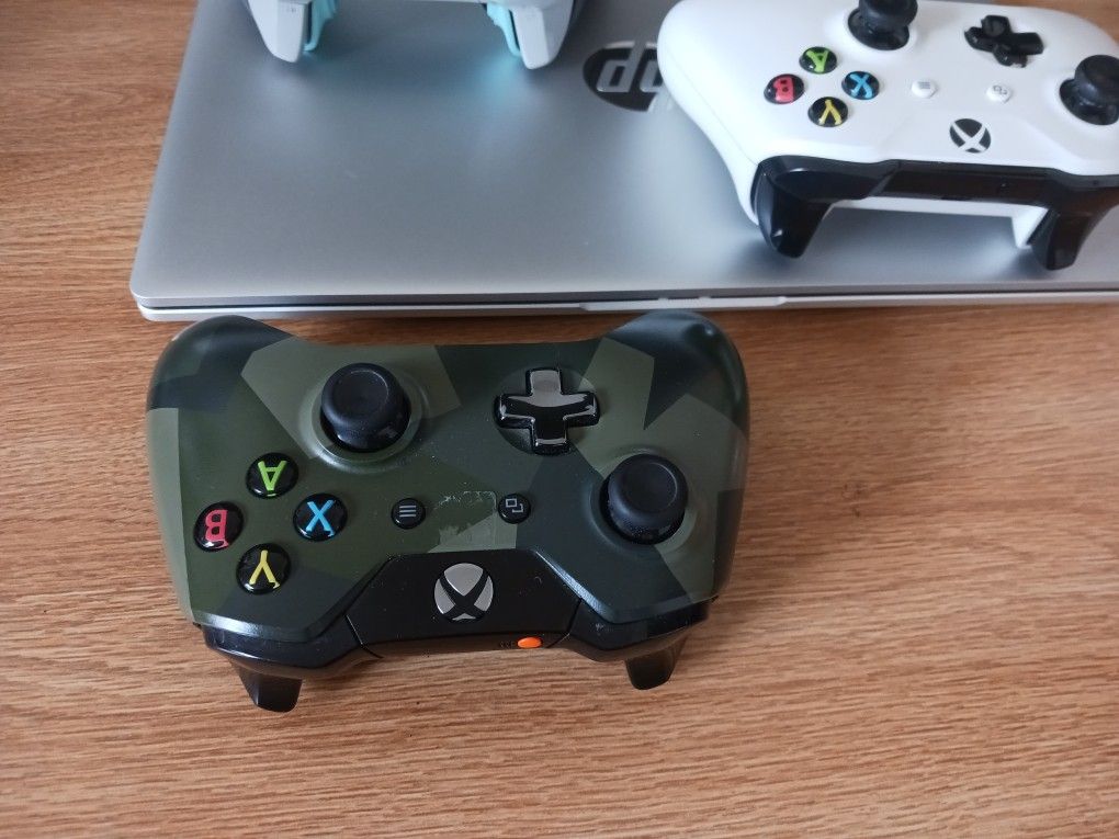 Xbox One Controllers for Sale in Palmdale, CA OfferUp