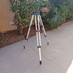 Bosch surveying  aluminum tripod.
