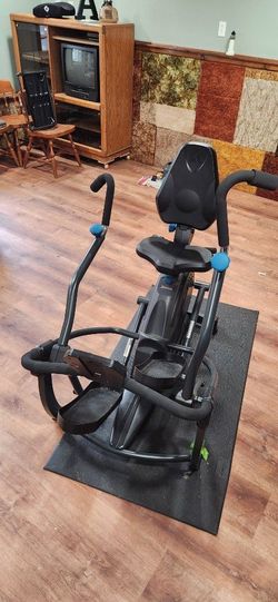 Teeter FreeStep LT1 Recumbant Cross Trainer Exercise Bicycle