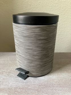 Decorative Mini Trash Can Bin