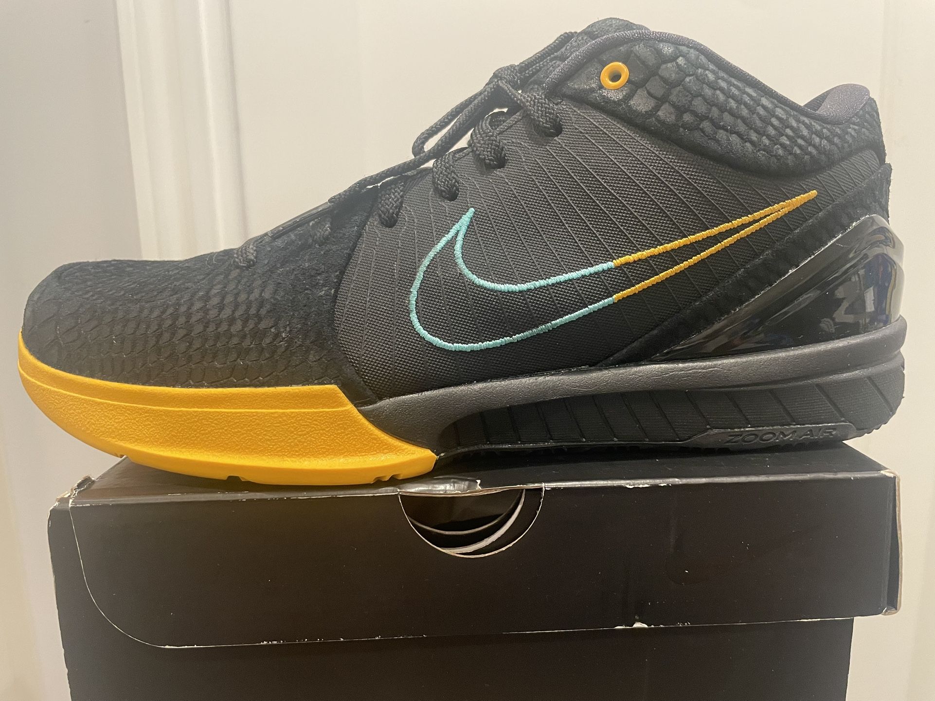 Nike Kobe Protro FTB Snake Size 11 Please read FULL ad /PRICE