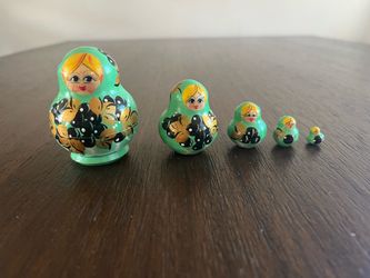 Russian Nesting Dolls