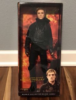 Barbie Collector The Hunger Games: Mockingjay Part 2 Gale Doll