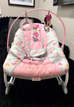 Baby 2-in-1 Slip Resistant Vibrating Infant & Toddler Baby Rocker Chair,