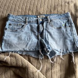 Aero Shorts Size 5 