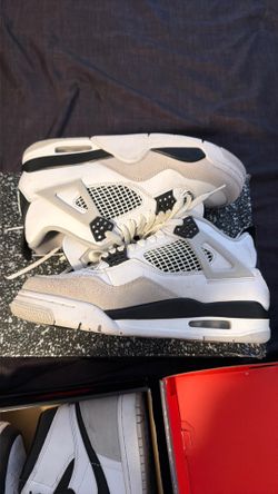 Air Jordan 4 Retro Military Blacks