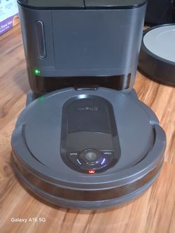Shark RV912S EZ Robot Vacuum with Self-Empty Base, Bagless, Row-by-Row Cleaning