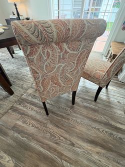 Free Dining Chairs (2)
