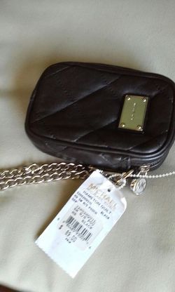 MICHAEL KORS WRISTLET HANDBAG..BLACK LEATHER..NEW