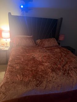 Queen bedroom set