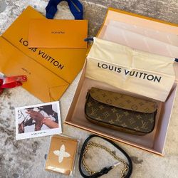 LV Wallet On Chain Ivy Wallet Crossbody Bag - Authentic with Dust Bag