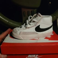 Nike Shoes Size 8c