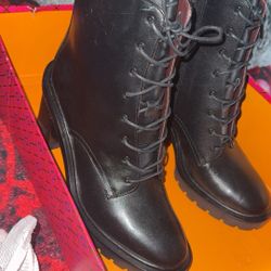 Tory Burch Boots Brand New