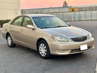 2005 Toyota Camry le