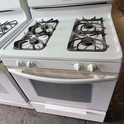 White Frigidaire 30" Wide Apartment Size 4 Burner Gas Stove Range Estufa 