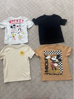 Boys T-shirt size XS 4/5