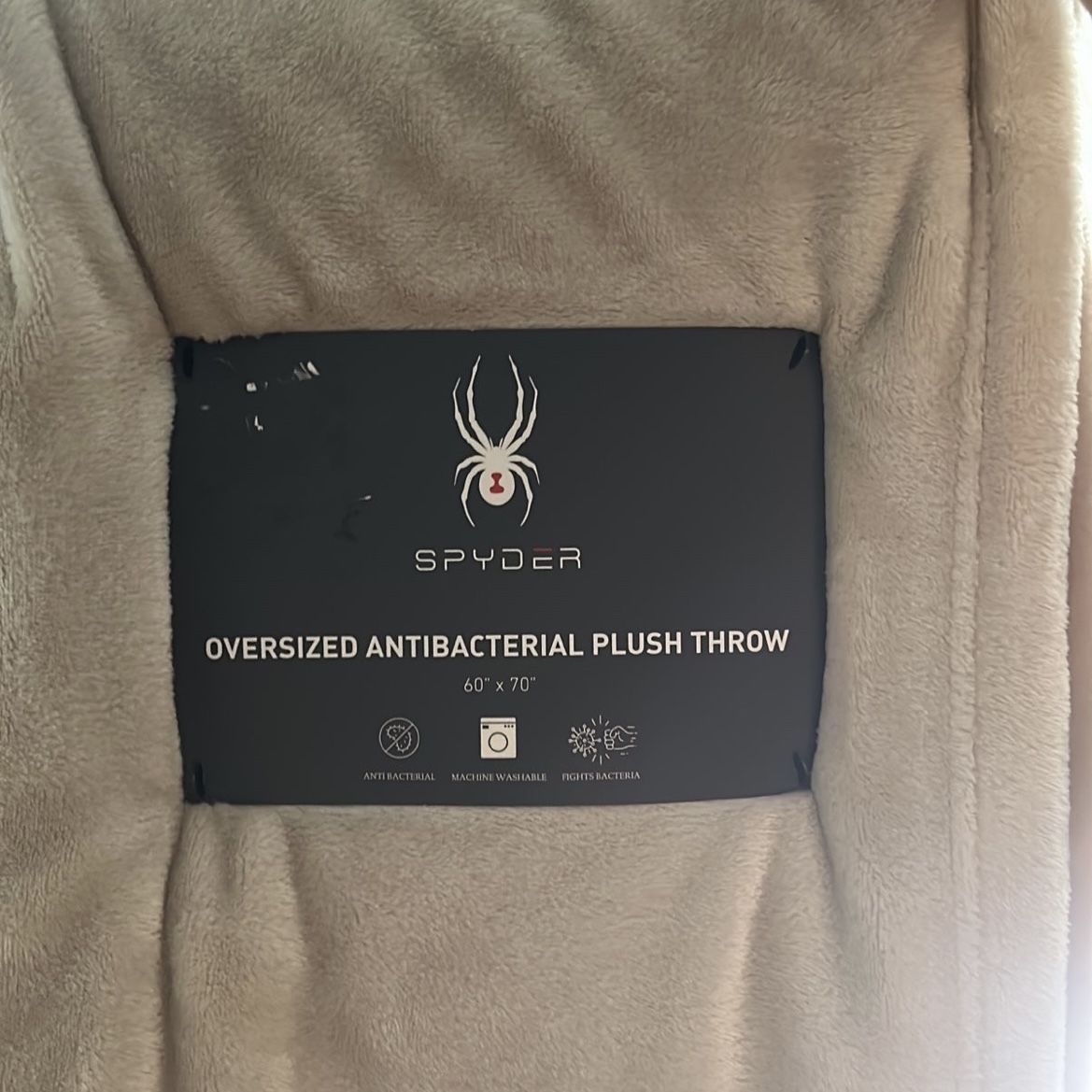 Spyder Plush Throw for Sale in Houston TX OfferUp