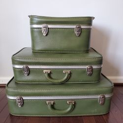 Set Of 3 Vintage Luggage 