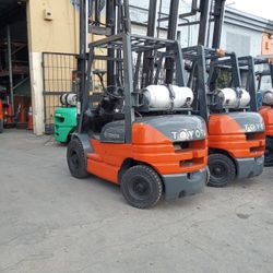 Forklift Toyota Pneumatic Tires