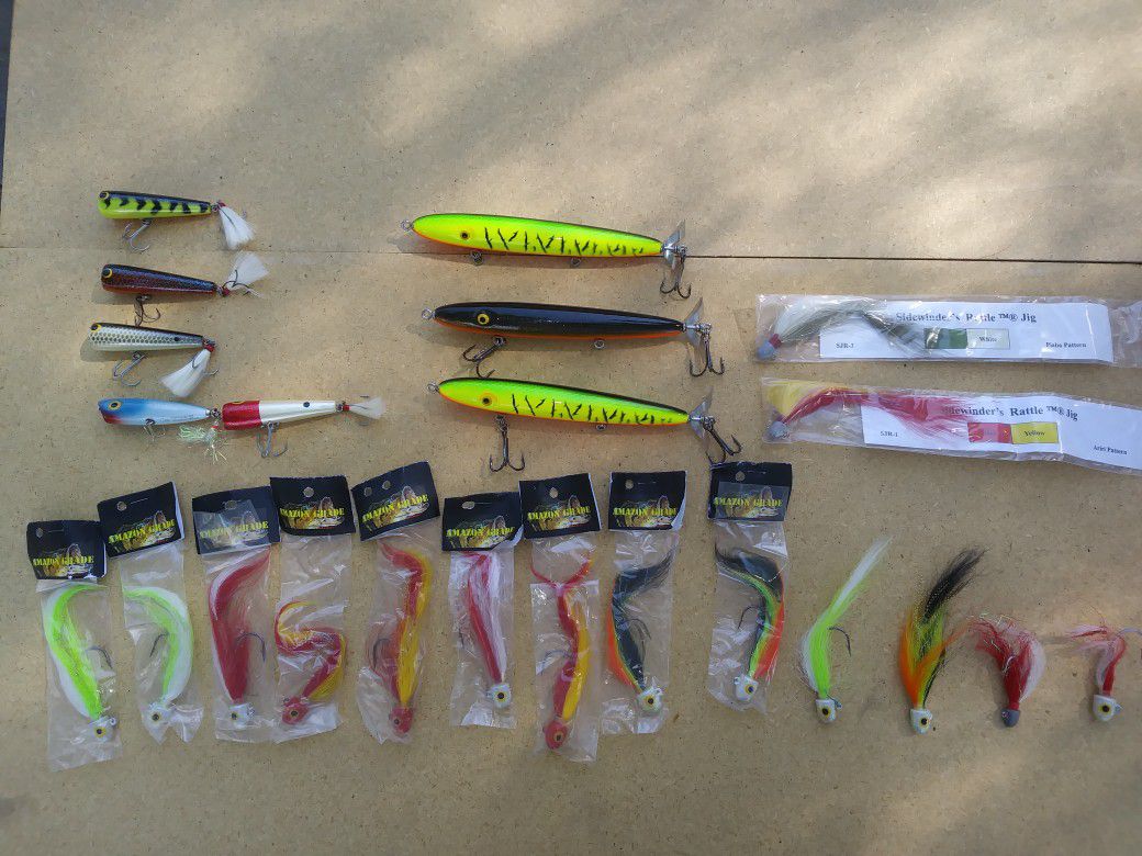 19 piece set fishing lures
