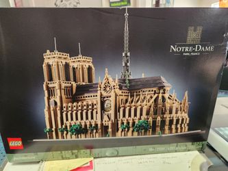 Lego architecture Notre Dame de Paris replica build set