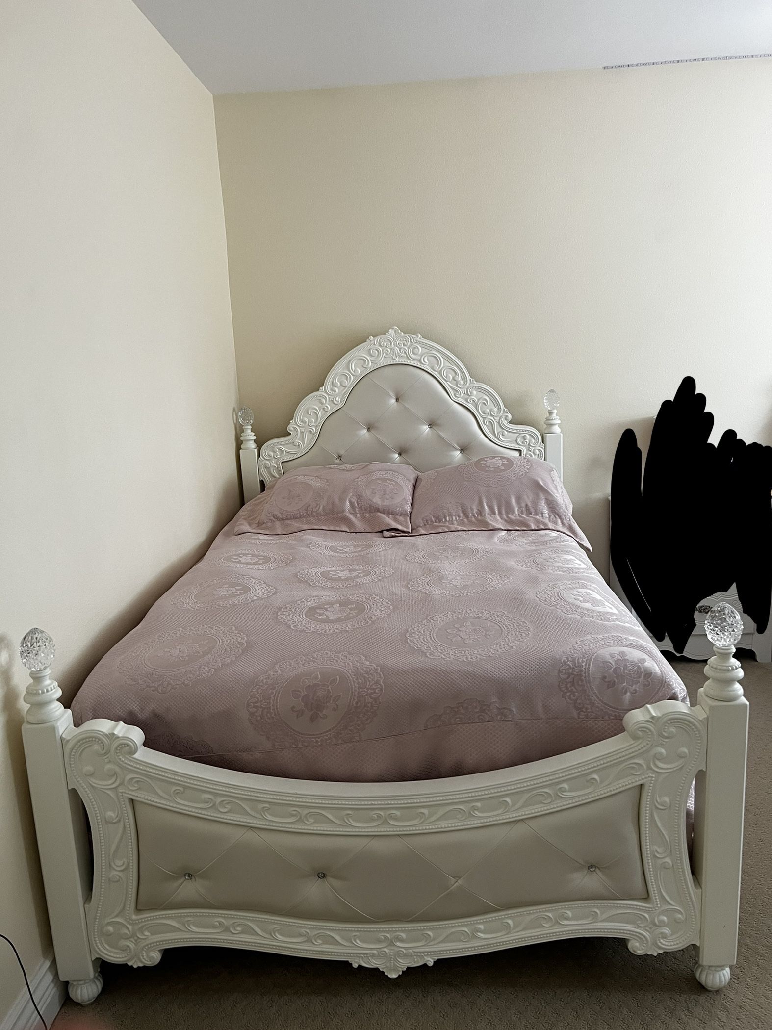 2 Beautiful Full Size Princess Bed Frame