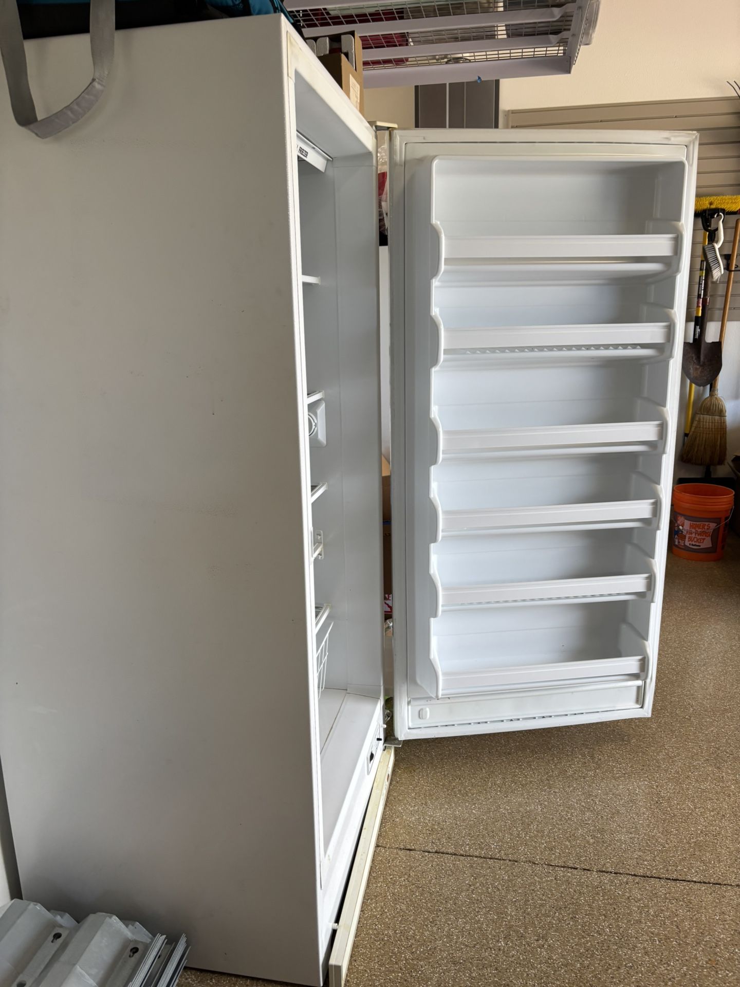 Freezer (6 Feet)