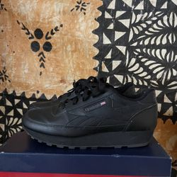 CL RENAISSANCE Women’s 9.5 Reeboks
