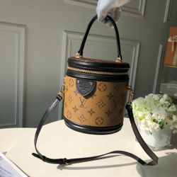 LV Cannes cosmetic case styling